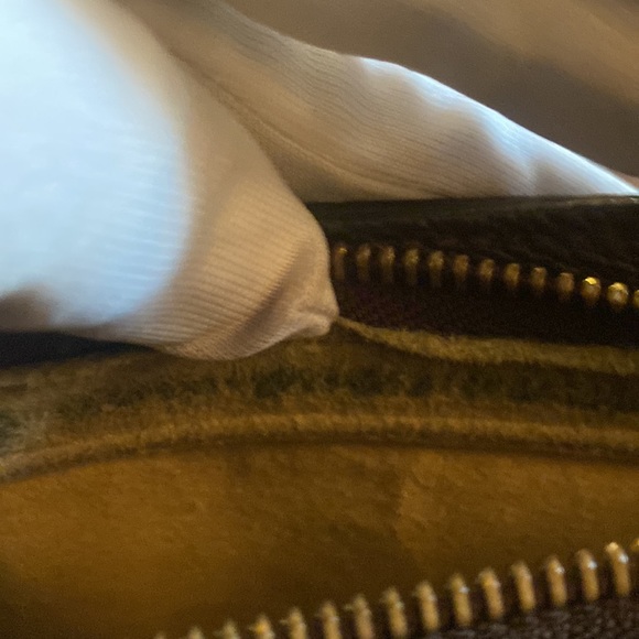 Louis Vuitton Monogram Looping Shoulder Bag - Picture 13 of 16